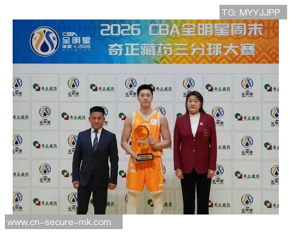 胡明轩:从青涩新星到篮球场上的璀璨巨星之路